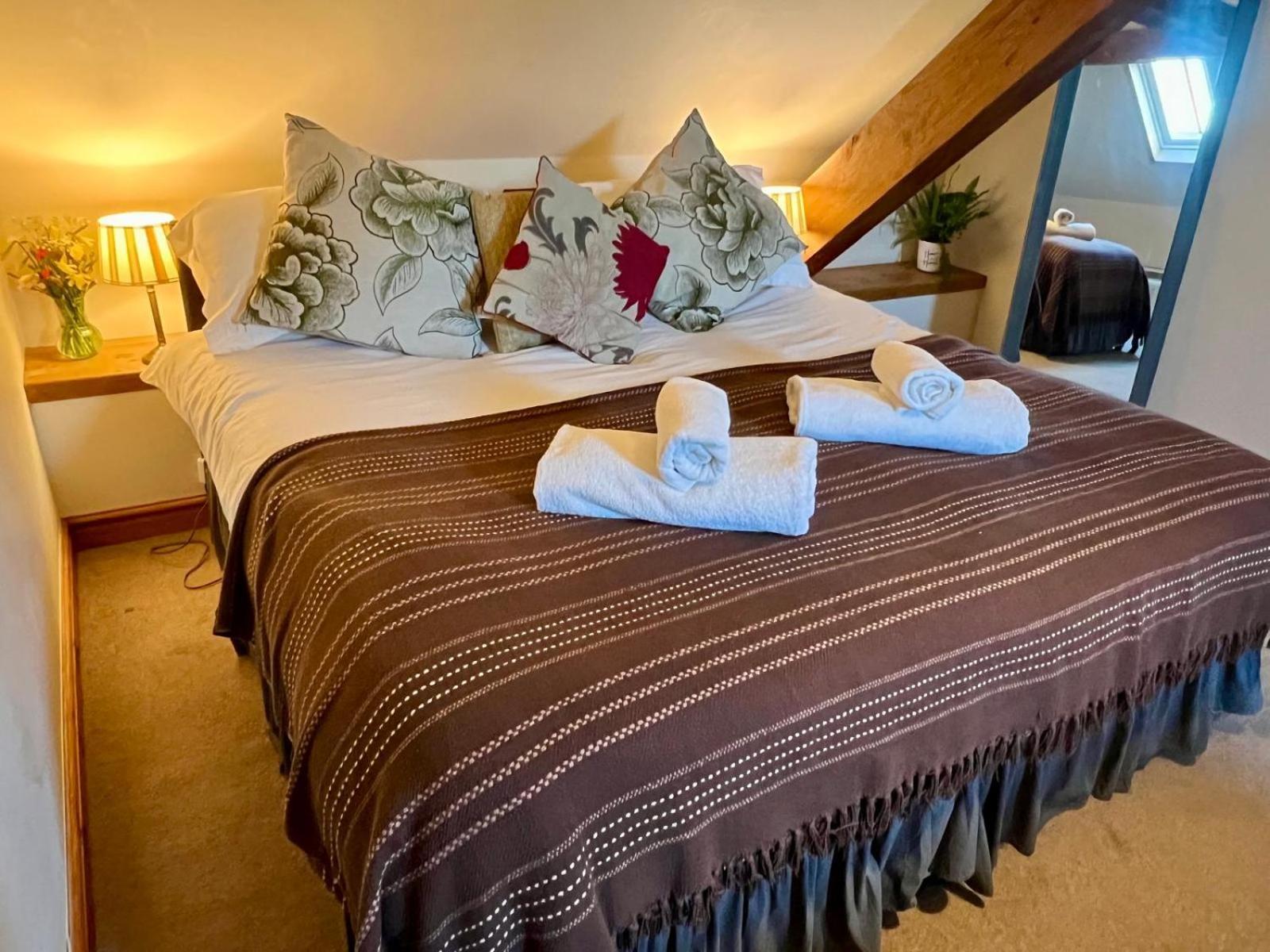 Dolgun Uchaf Historic B&B And Cottages In Snowdonia Dolgellau Dış mekan fotoğraf