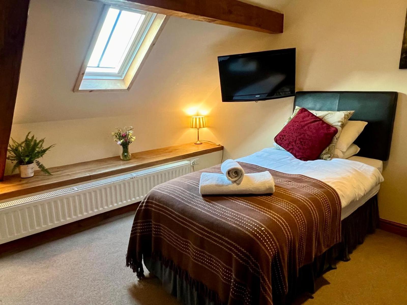 Dolgun Uchaf Historic B&B And Cottages In Snowdonia Dolgellau Dış mekan fotoğraf