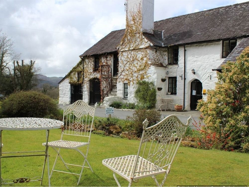 Dolgun Uchaf Historic B&B And Cottages In Snowdonia Dolgellau Dış mekan fotoğraf