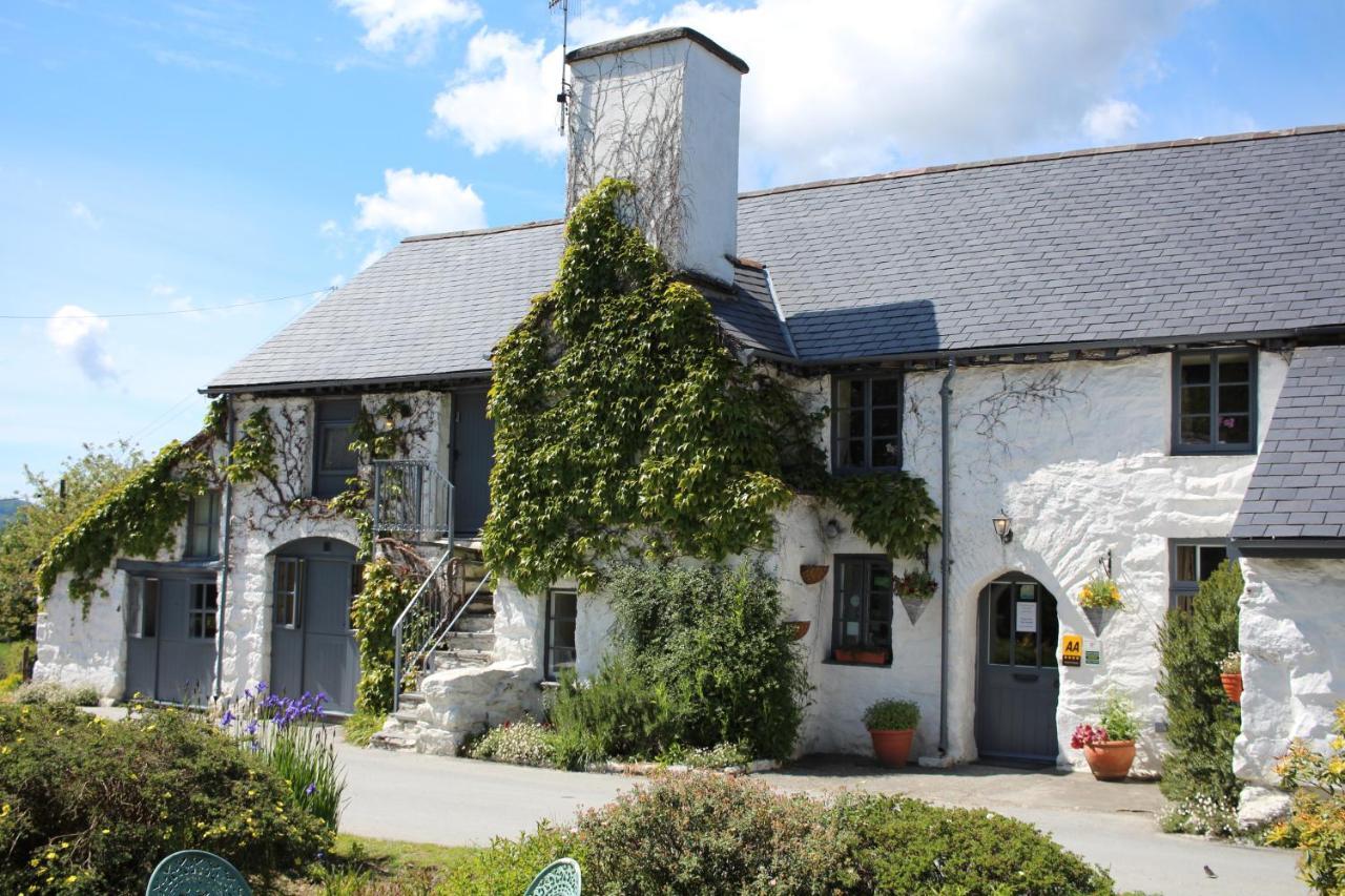 Dolgun Uchaf Historic B&B And Cottages In Snowdonia Dolgellau Dış mekan fotoğraf